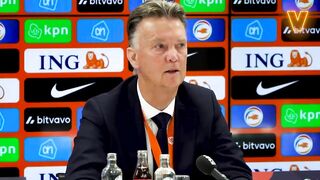 Valentijn en Van Gaal clashen op persconferentie: 'We stoppen hiermee, het is walgelijk'