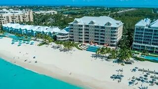 Oceanfront Home in Seven Mile Beach, Grand Cayman, Cayman Islands | Sotheby's International Realty