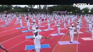 500 People Participate Perform Yoga In Kanniyakumari