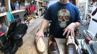 Shoe Stretching of Three Different Types of Leather