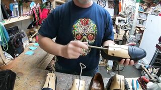 Shoe Stretching of Three Different Types of Leather