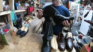 Shoe Stretching of Three Different Types of Leather