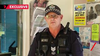 Sailing boat smashes into Rainbow Beach shore | 7NEWS