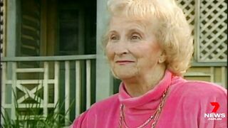 Gold Coast bikini queen Paula Stafford dies at 102 | 7NEWS