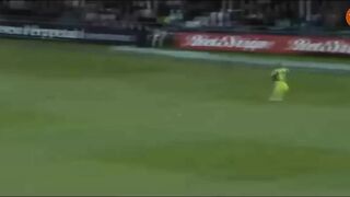 TOP 10 COMEDY AND MOST FUNNY MOMENTS IN CRICKET EVER