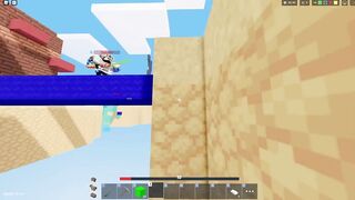 Epic CLUTCH - 10hp vs EM DAO - Roblox Bedwars