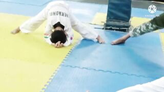 Taekwondo stretching #latihansplittaekwondo#martialart #olympicgame #taekwondostretching#태권도 #テコンドー