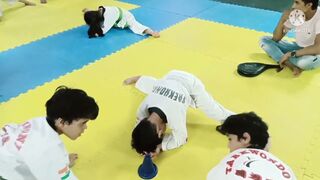 Taekwondo two legs stretching #martialart #olympicgame #latihansplittaekwondo #태권도 #テコンドー #跆拳道