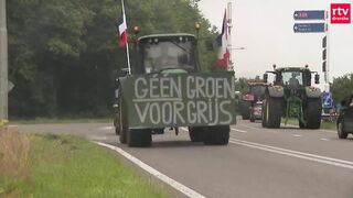 Boeren blokkeren de A28 tijdens boerenprotest | RTV Drenthe