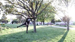 2 min legs stretching - outside workout