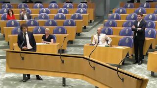 Caroline doorziet trucje van Jesse Klaver en het partijkartel gaat geschrokken in stiekem overleg