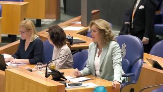 Caroline doorziet trucje van Jesse Klaver en het partijkartel gaat geschrokken in stiekem overleg