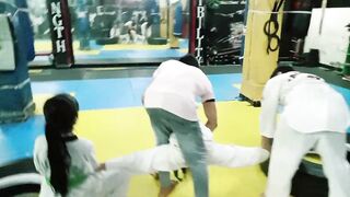 Taekwondo split leg stretching#martialart#latihansplittaekwondo#태권도#テコンドー#跆拳道#taekwondostretching