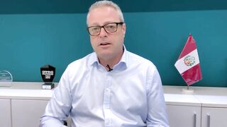 Avoid travel digital disasters – Week in security with Tony Anscombe