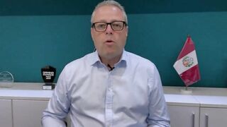 Avoid travel digital disasters – Week in security with Tony Anscombe