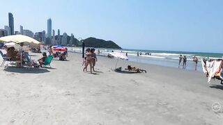 [Best Beaches Brazil 4K] ???????? Caminhada na praia ???????? Balneário Camboriú - Brasil