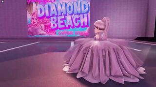 RECREATING ARIANA GRANDE’S ICONIC OUTFITS IN ROYALE HIGH! ROBLOX ROYALE HIGH OUTFIT CHALLENGE