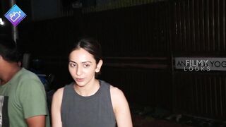 Rakul Preet Singh Spotted At Anshuka Yoga In Bandra | Rakul Preet Singh Latest video | Filmy Looks