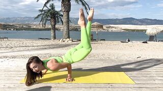 Yoga stretch | Middle Splits | Gymnastics training | Contortion workout #contortion #yoga