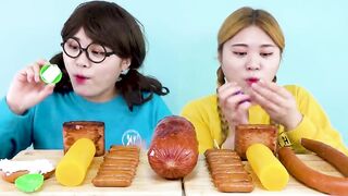 Kielbasa Sausage Challenge & Spam, Vienna Sausage Skewers, Giant Sausage Mukbang by HIU 하이유