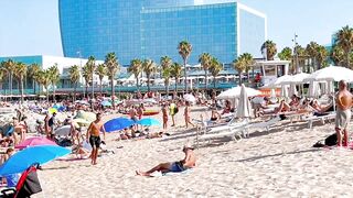 Walking beach Sant Sebastia/ Barcelona beach walk