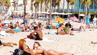 Walking beach Sant Sebastia/ Barcelona beach walk