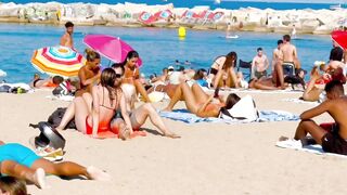 Walking beach Sant Sebastia/ Barcelona beach walk