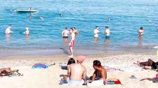 Walking beach Sant Sebastia/ Barcelona beach walk