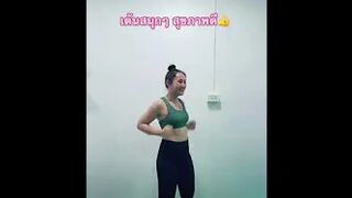 Homeworkout Kiat Jud dai Aerobic Yoga Fitnesblender Musculos FitTuber YogawithAdriene ChloeTing B9