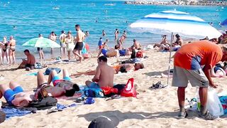 Barcelona beach walk, beach Sant Sebastia????walking Spain best beaches