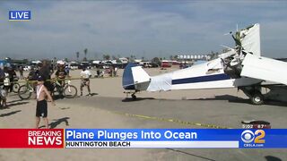 Small plane crashes into ocean in Huntington Beach, pilot rescued