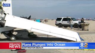 Small plane crashes into ocean in Huntington Beach, pilot rescued