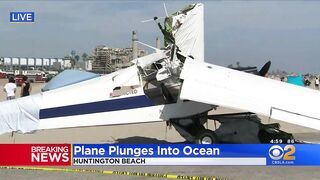 Small plane crashes into ocean in Huntington Beach, pilot rescued