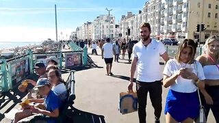 ???? BRIGHTON BEACH WALKING TOUR, BUSY BRIGHTON BEACH, ENGLISH SEASIDE, SUNDAY WALK ON A SUNNY DAY