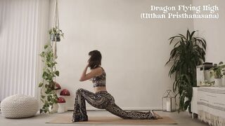 3 minute yoga flow - little luna