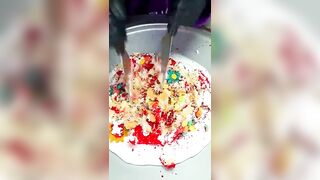 Ice cream challenge! Red food vs green food mukbang