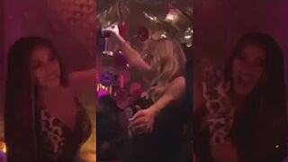 Beyoncé Cheering For Mariah Carey At Celebrity Karaoke Party!