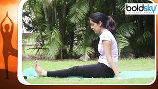 Thigh Fat Reduce Yoga | Yoga To Reduce Thigh and Hip Fat | Boldsky *Yoga