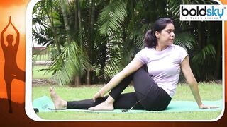 Thigh Fat Reduce Yoga | Yoga To Reduce Thigh and Hip Fat | Boldsky *Yoga