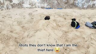 HOW TO STEAL FROM AFRICAN BEACH ???? #beach #thief #viral