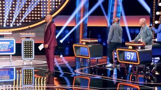 Steve Harvey roasts Jo Koy’s answer! | Celebrity Family Feud