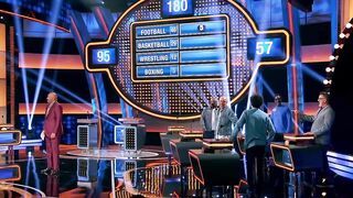 Steve Harvey roasts Jo Koy’s answer! | Celebrity Family Feud