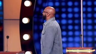 Steve Harvey roasts Jo Koy’s answer! | Celebrity Family Feud