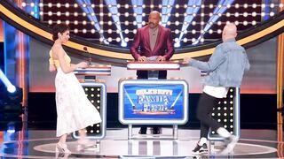 Steve Harvey roasts Jo Koy’s answer! | Celebrity Family Feud