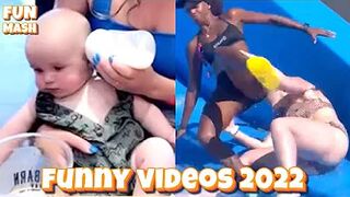 New Funny Videos - Try Not to Laugh Funniest Memes Compilation 2022 - FunMash