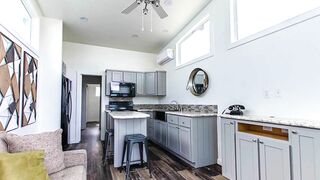 Amazing Luxurious Huntington Beach Tiny House from Pratt Homes