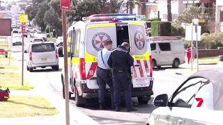 Dover Heights stabbing, person arrested at Bondi Beach | 7NEWS