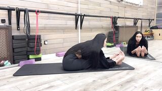 stretching splits using yoga cubes | contortion workout | Yoga Flexibility #stretch