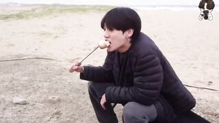 Jk Cooking on beach ???? // Part-6 #cutelife #shorts #btscooking