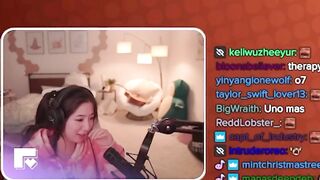 Leslie Has A MENTAL BREAKDOWN On Stream! ft. Valkyrae & Sykkuno.